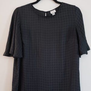 Flowy houndstooth blouse